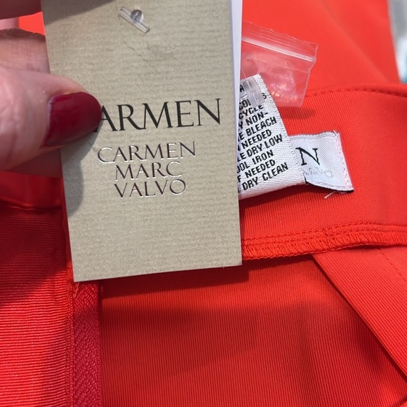 Carmen Marc Valvo red fire pencil skirt with back zipper size 8 NWT! - Picture 6 of 6